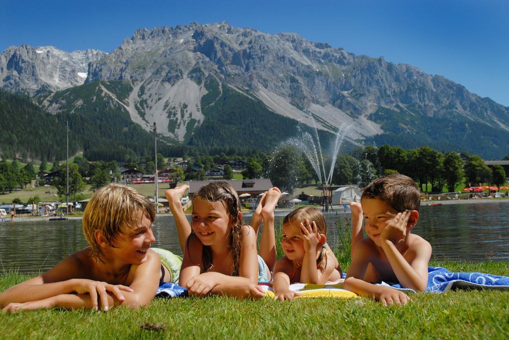 Bio-Holzhaus Und Landhaus Heimat Ramsau am Dachstein Eksteriør bilde