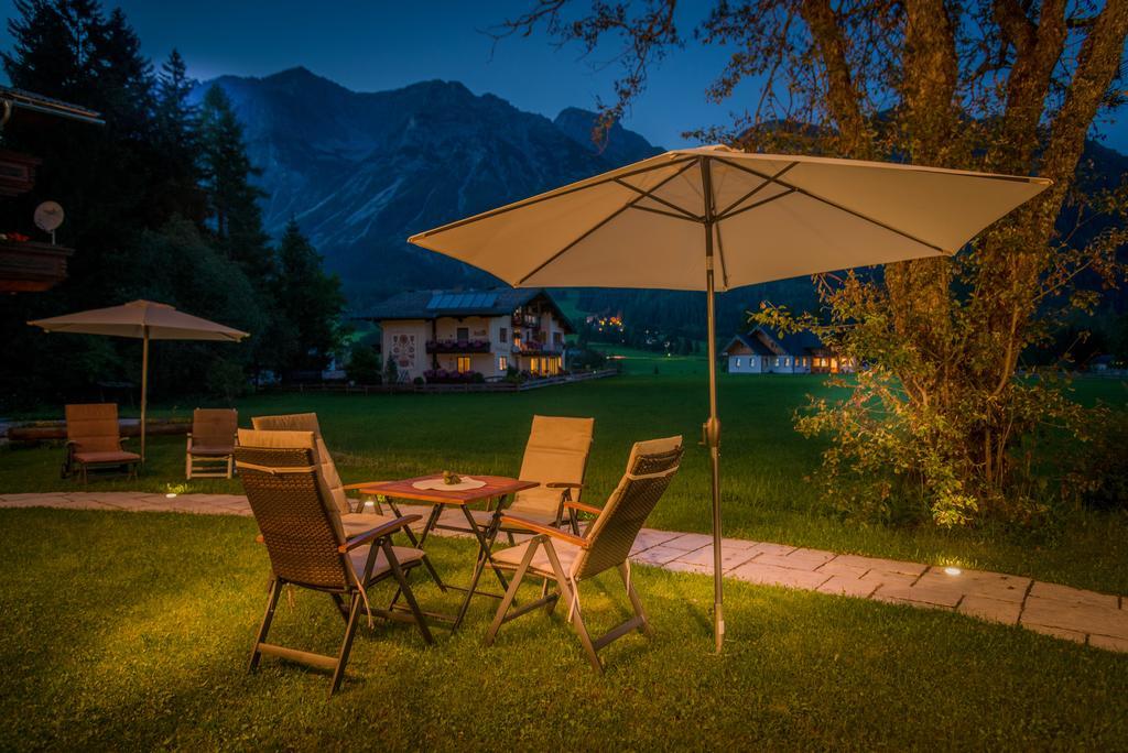 Bio-Holzhaus Und Landhaus Heimat Ramsau am Dachstein Eksteriør bilde